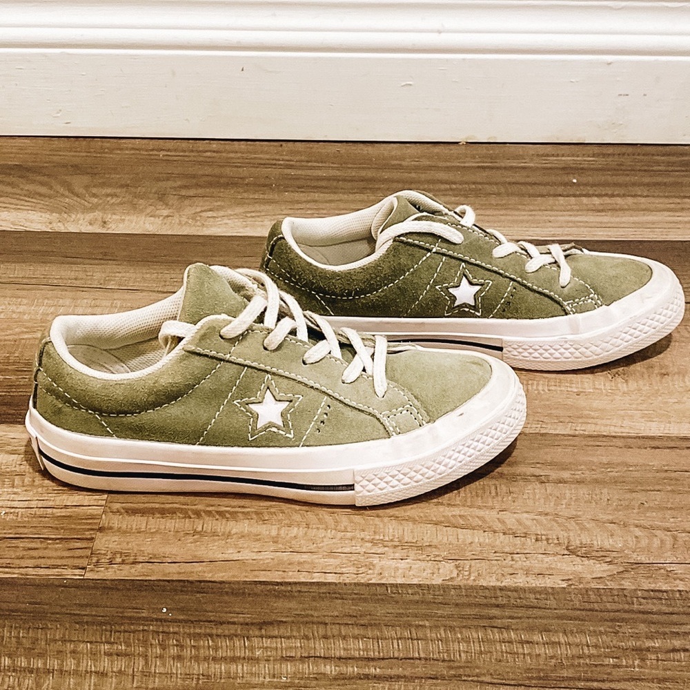 Converse - Kids Green Suede Leather Sneakers Size: US Kids 12